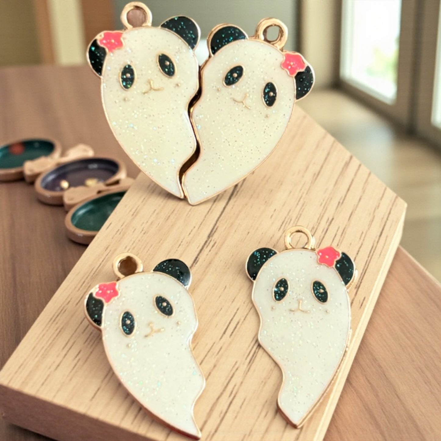 Rabbit Glitter Finish Heart Magnetic Charm