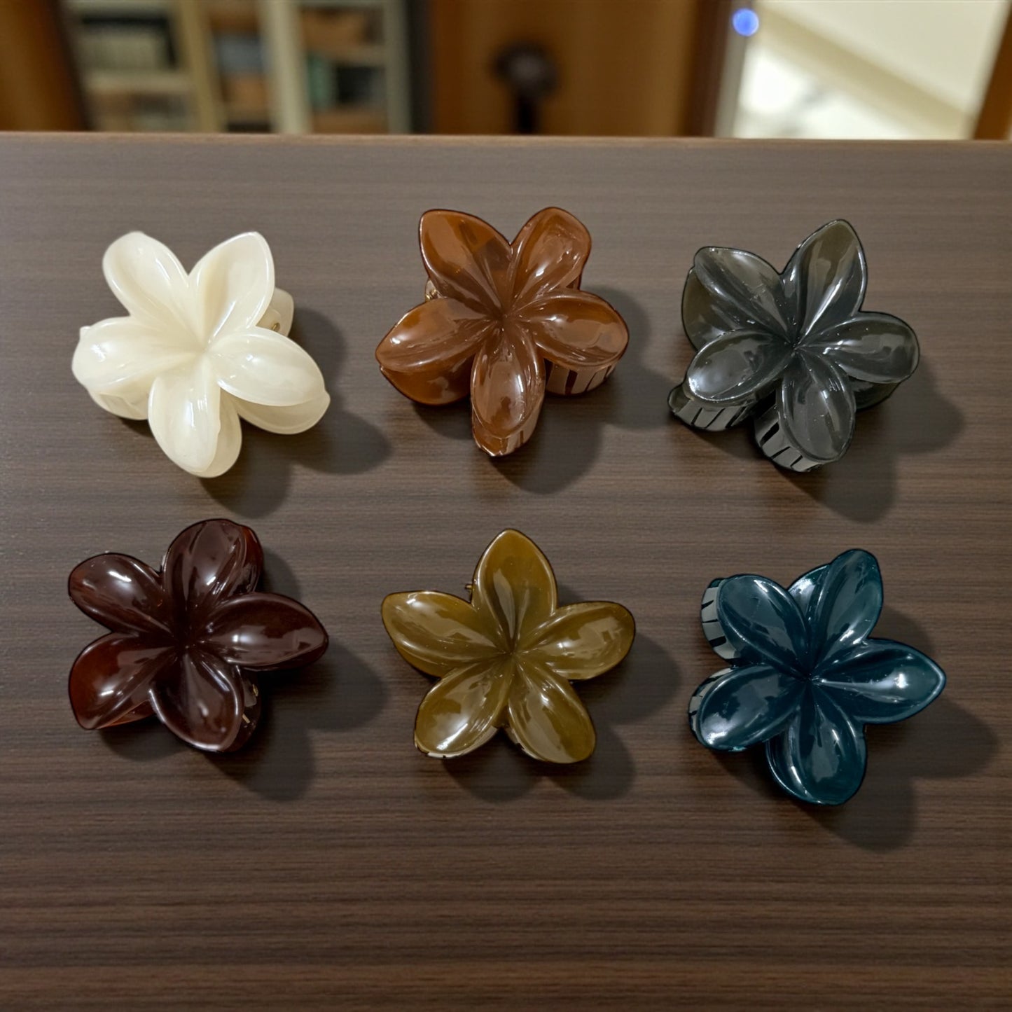 Daisy Flower Hair Claw Clips (Medium) - Pack of 6 Pcs JHKC100137