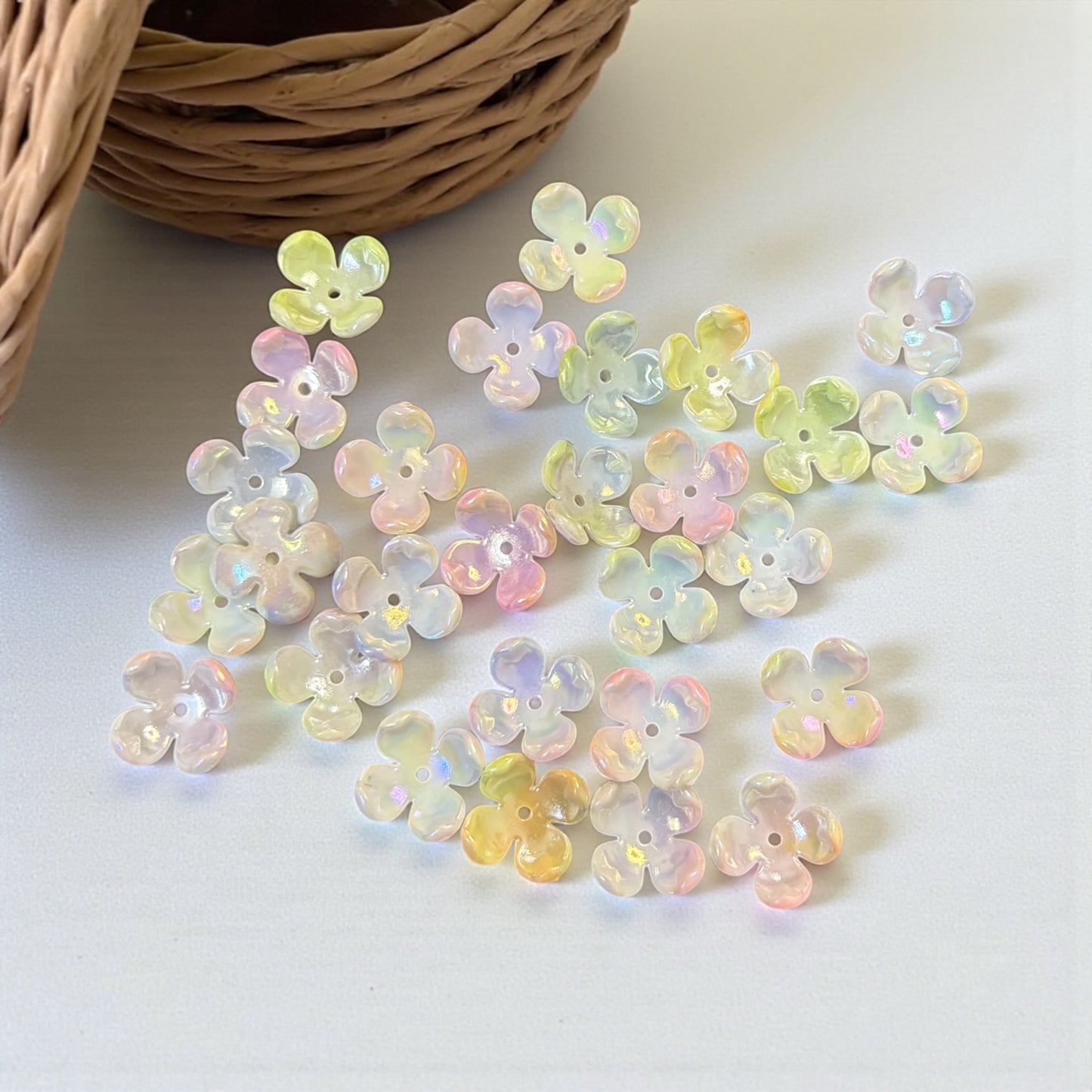 Multicolor Acrylic Lilly Five Petals with Gold Line (10gms)