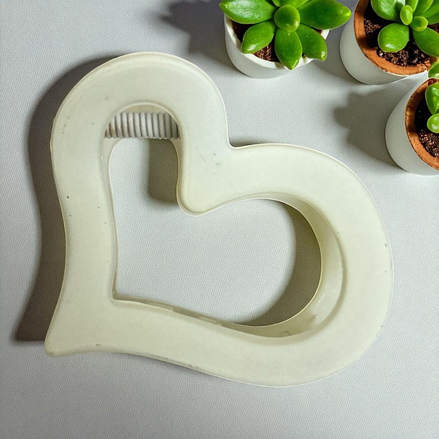 Heart Shape Hair Claw Clip Stylish Hair Clutchers for Women (1PC)