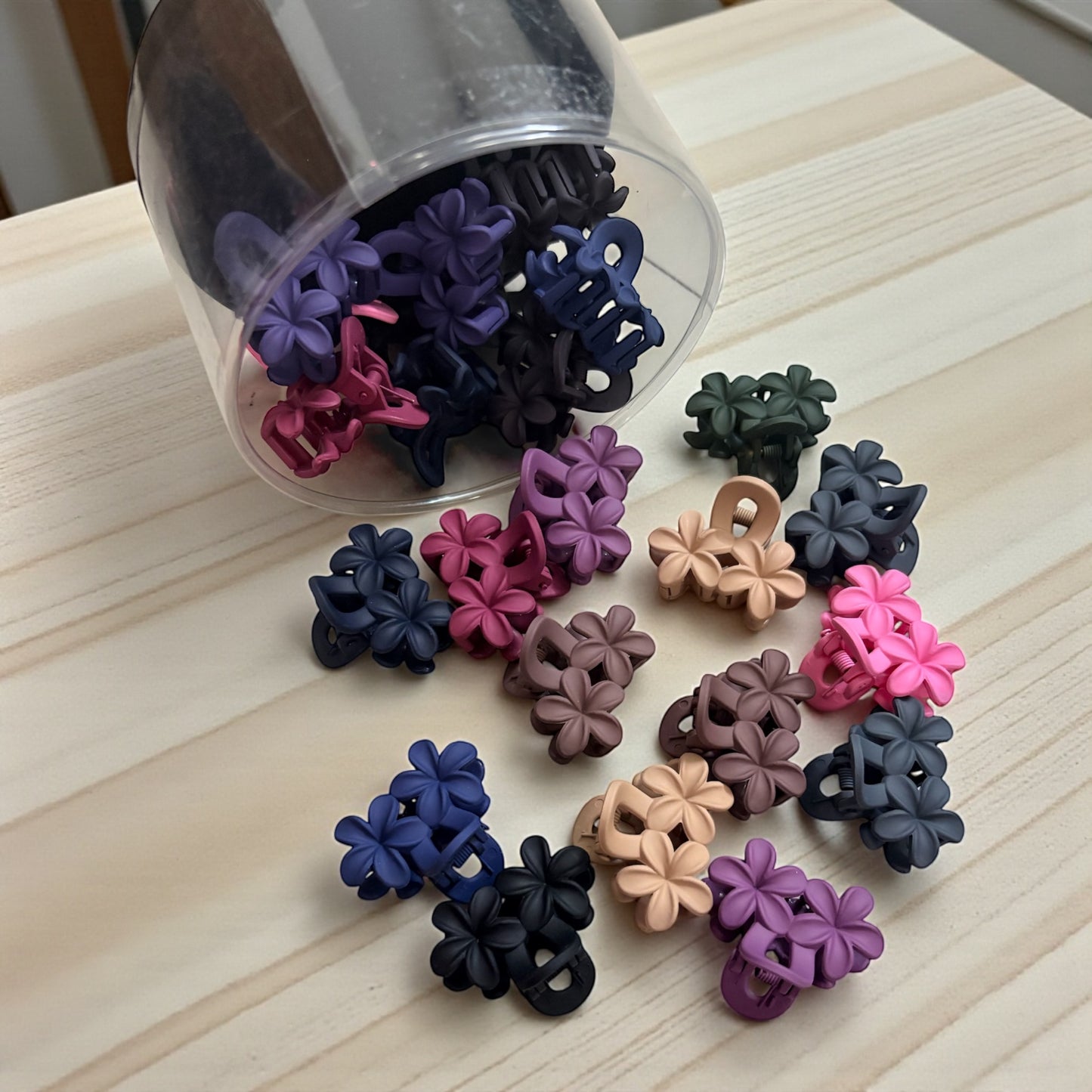 Dual Daisy Korean Hair Claw Clips (Small) - Pack of 24 Pcs JHKC100144