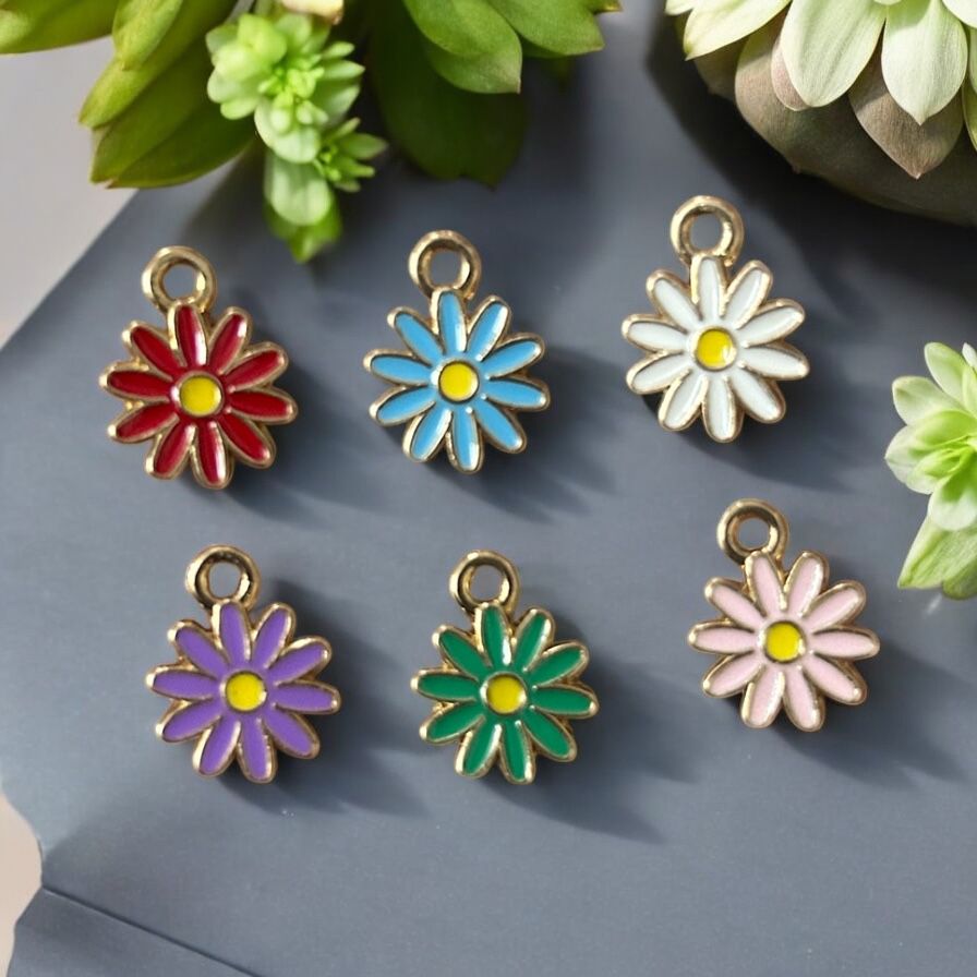 Multicolor Small Daisy Charm (Pack of 10pcs)