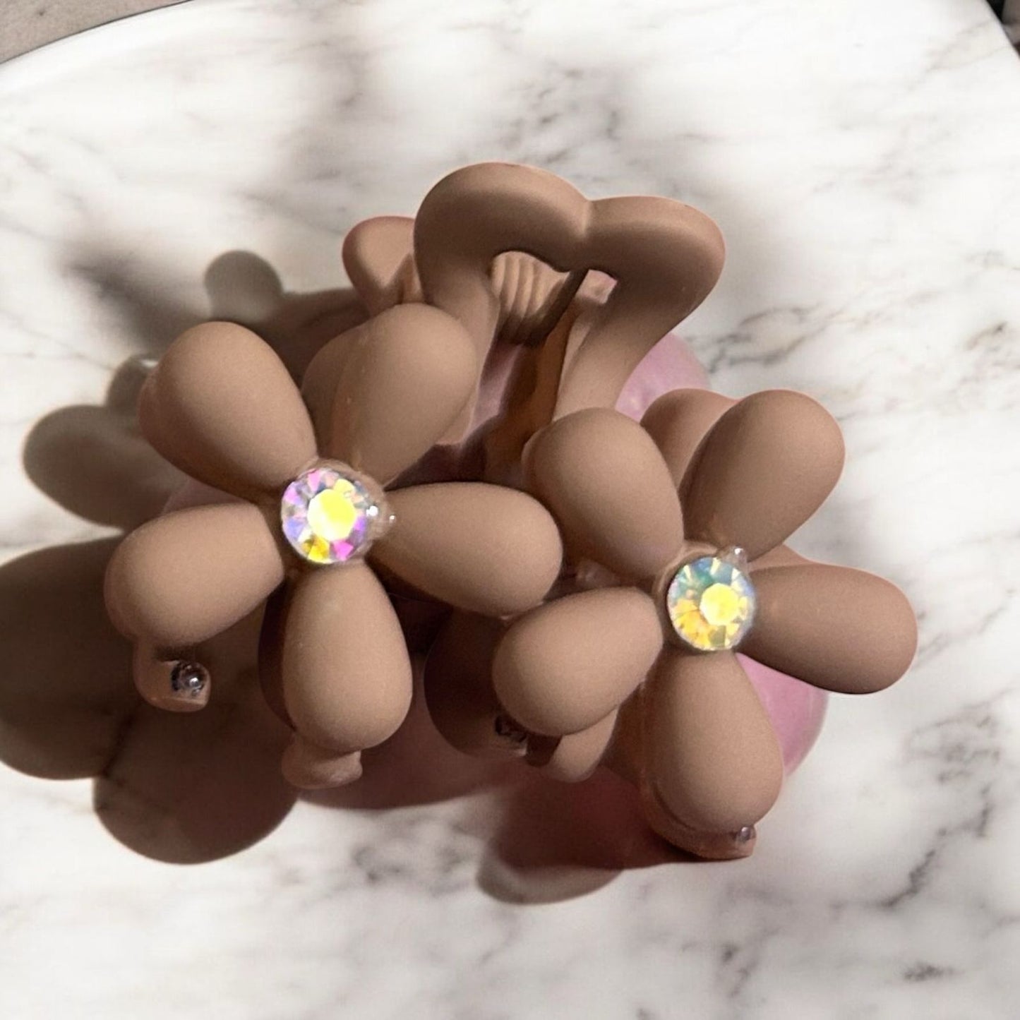 Daisy Flower Matte Finish Hair Clips for Women