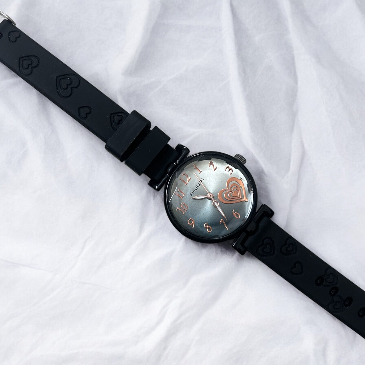 FHULUN Classic Analog Watch for Women Design #45