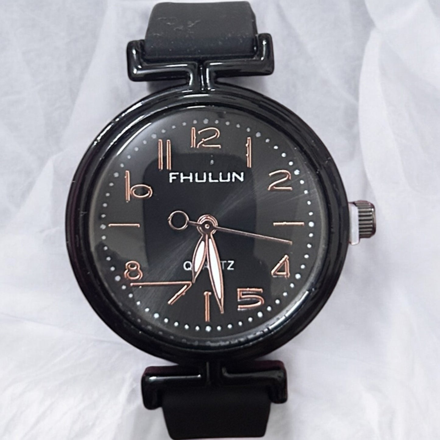 FHULUN Classic Analog Watch for Women Design #48