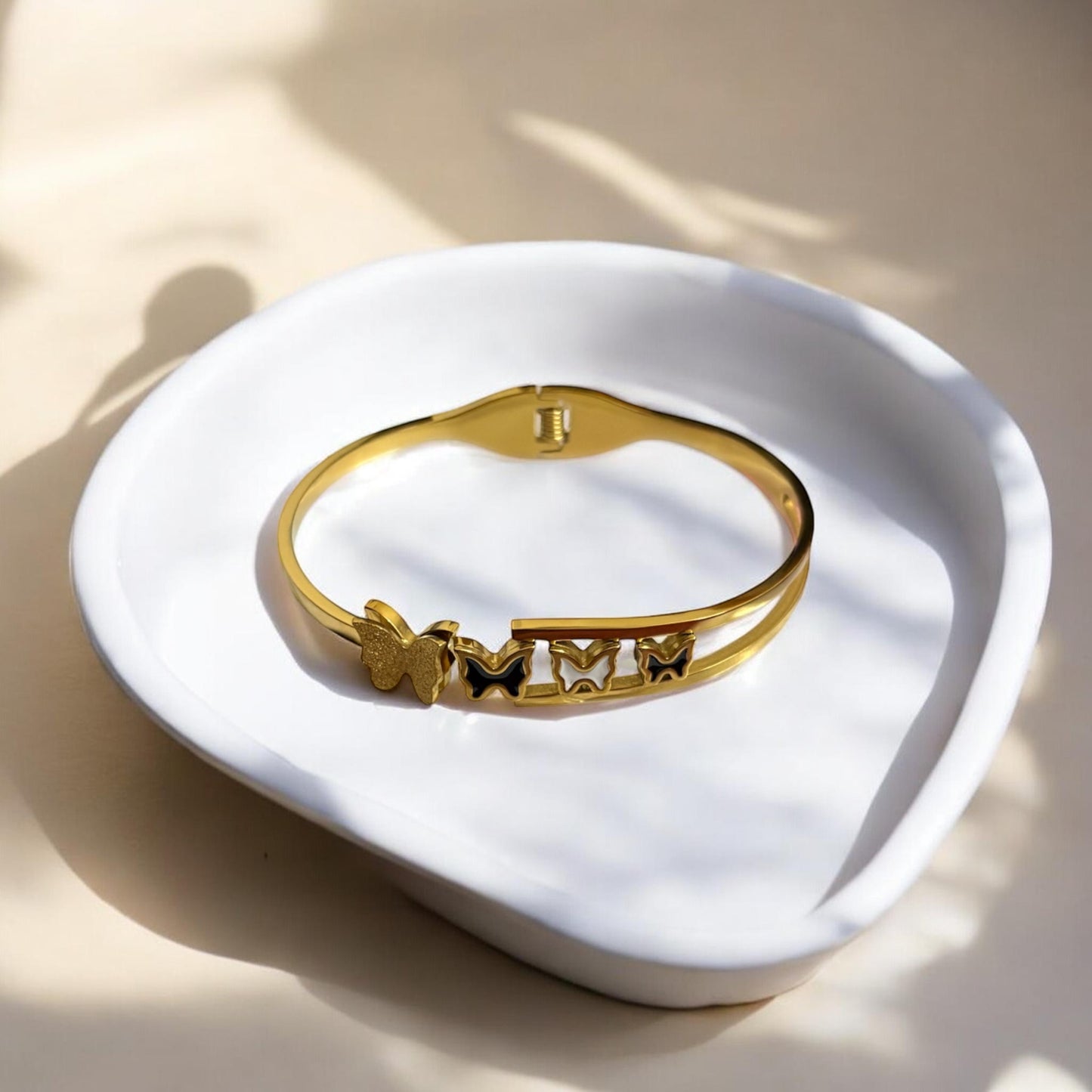 Luxury Anti Tarnish Bangle Bracelet - ATB12