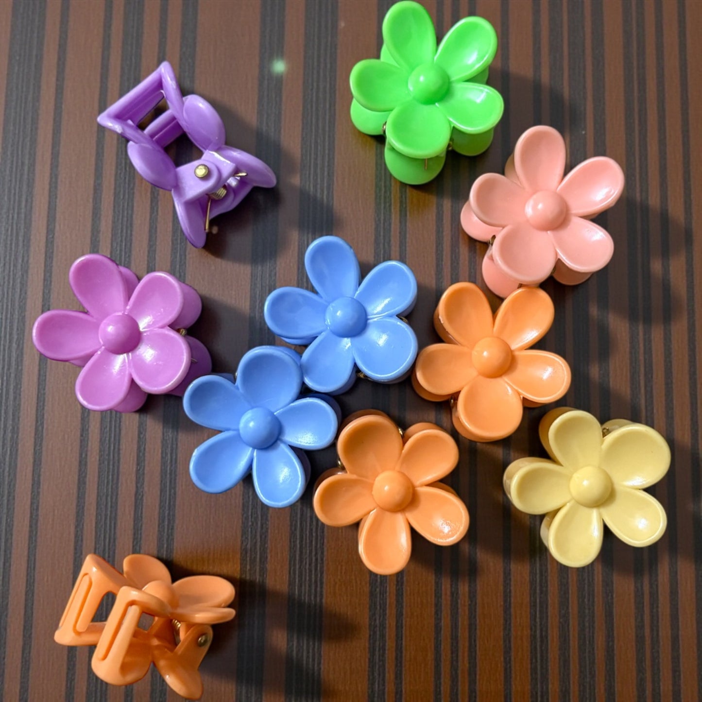 BEE N BEE Multicolor Korean Hair Claw Clips (Small) - Pack of 10 Pcs JHKC1000052