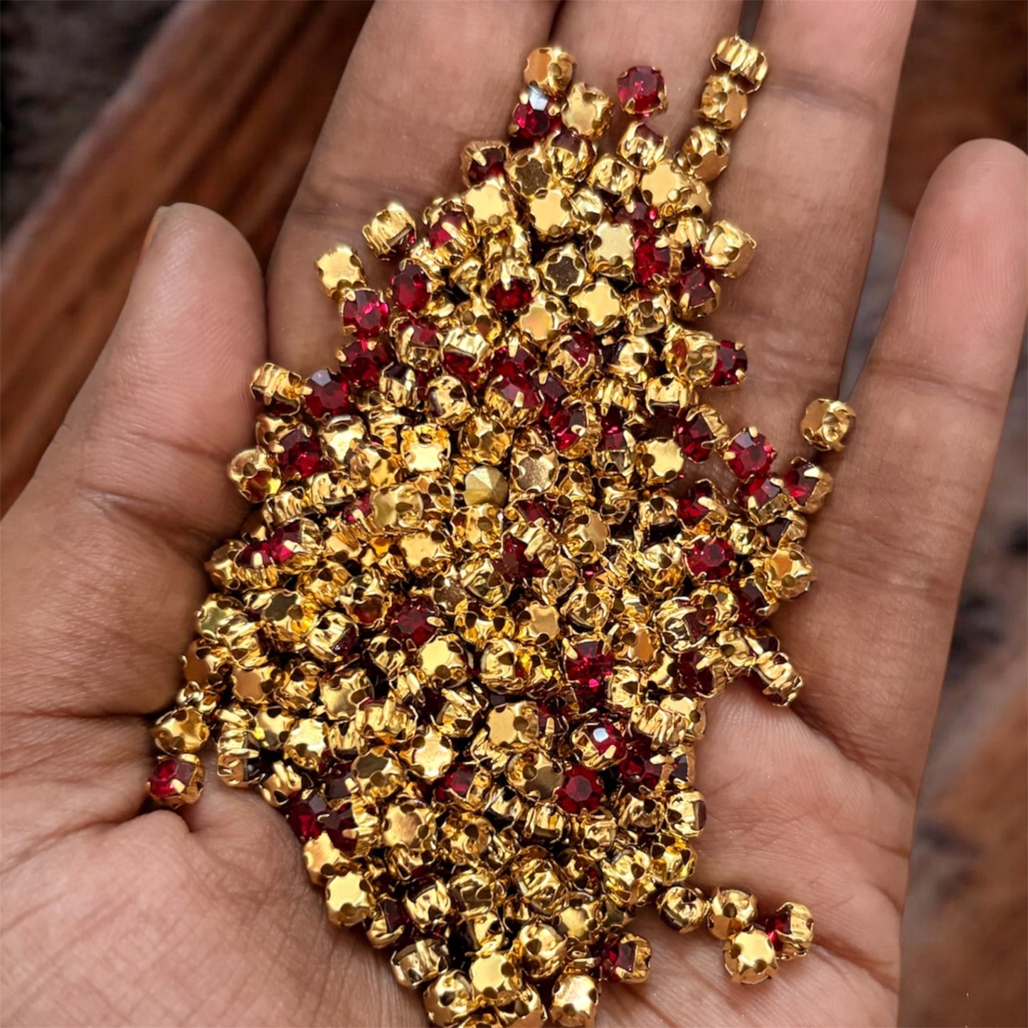 Clipstone 4mm for Jewellery Making (5 grams)