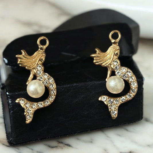 Luxury Sea Maid Stone Charm with Pearl Beads