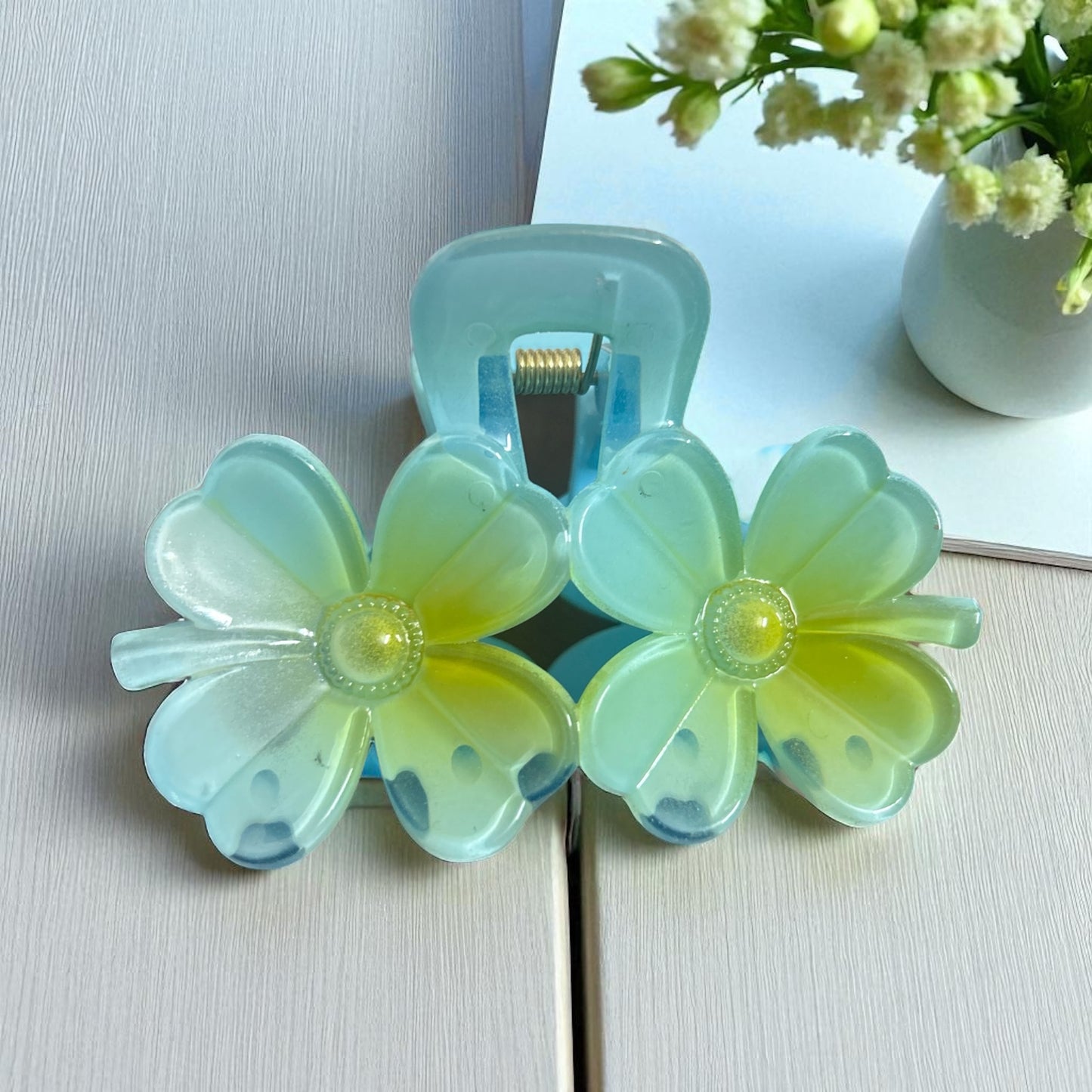Four Petals Flower Hair Claw Clips for Women (1 Pc)