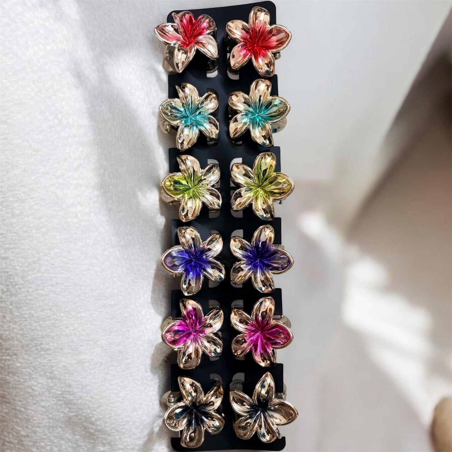 Glossy Finish Daisy Korean Hair Clips - Type 1 (Pack of 12 pcs) JHKC100272 (Medium)