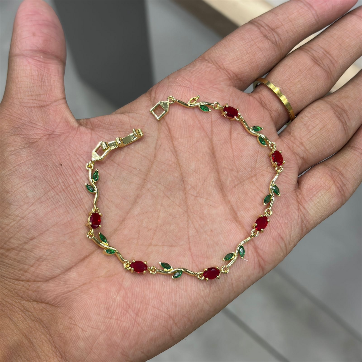 Luxury Anti-Tarnish Tulip Bracelet (Red) - ATB21