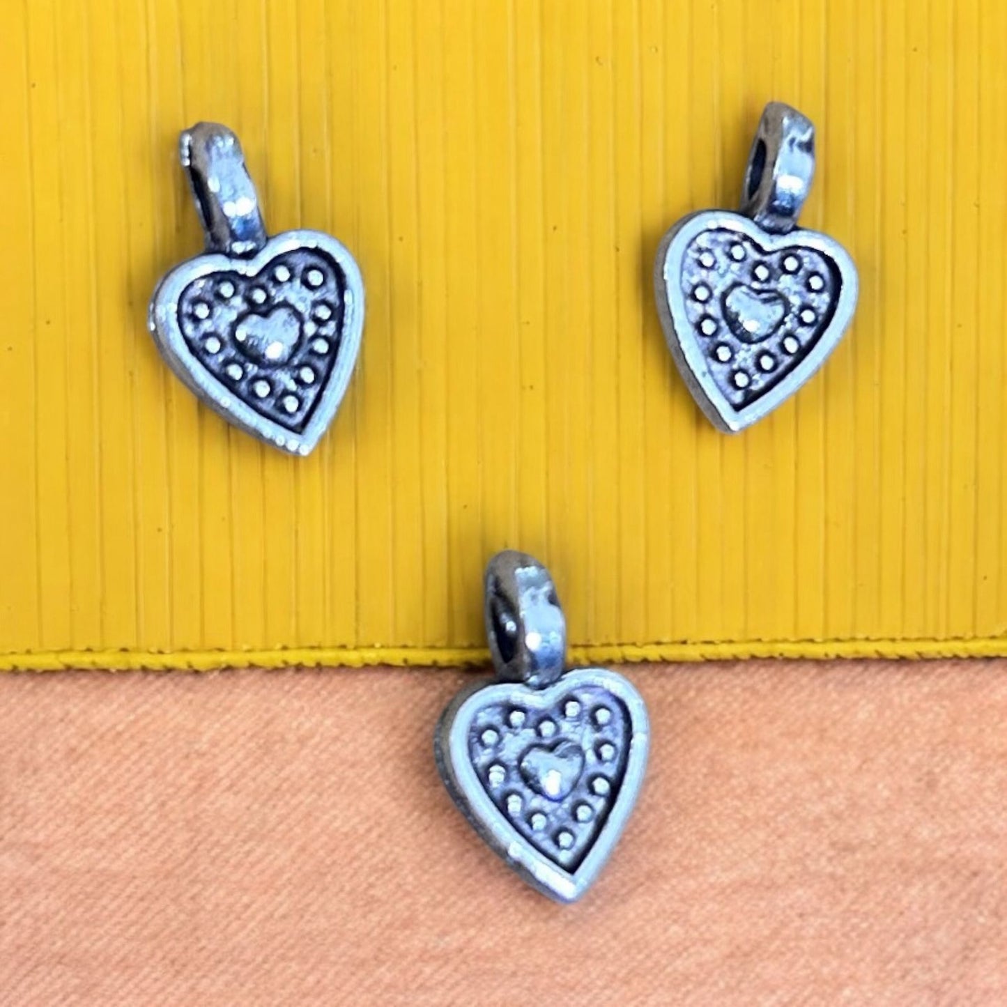 Antique Silver Tiny Heart Charm (Pack of 5Pcs)