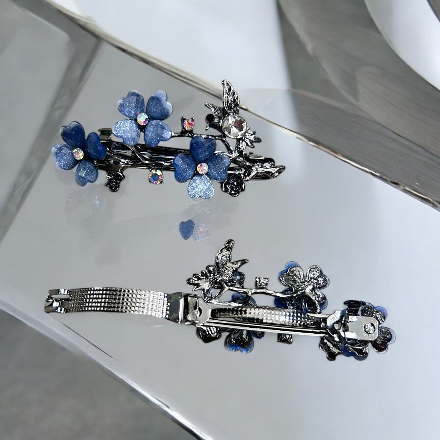 Flower with Stone type Spring Hairclip for Women - Blue