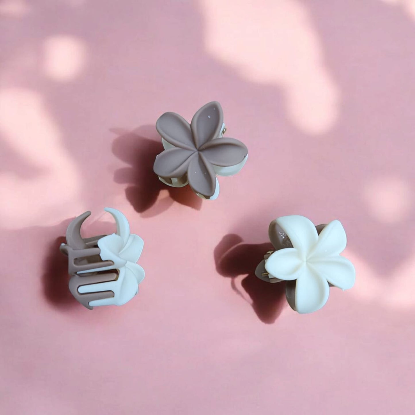 Double Shade Flower Hair Claw Clip Set (Pack of 1)