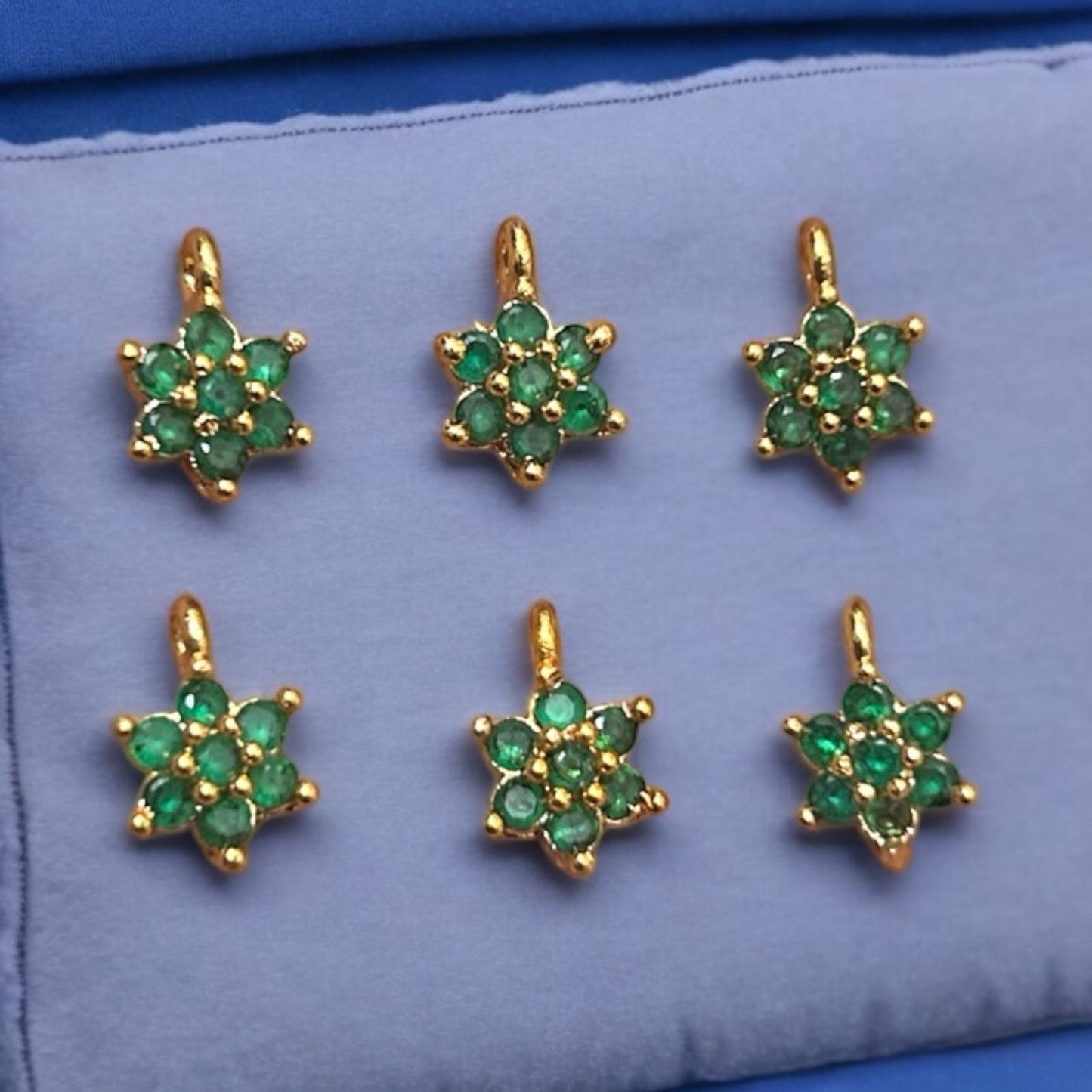 Green AD Stone Small Flower Pendant