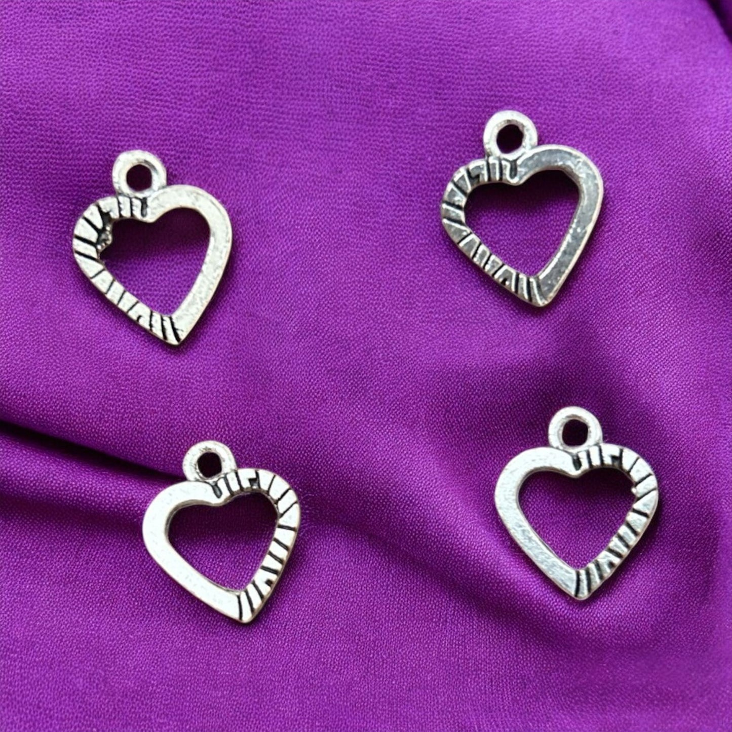 Antique Silver Lining Heart Metal Charms (Pack of 5)