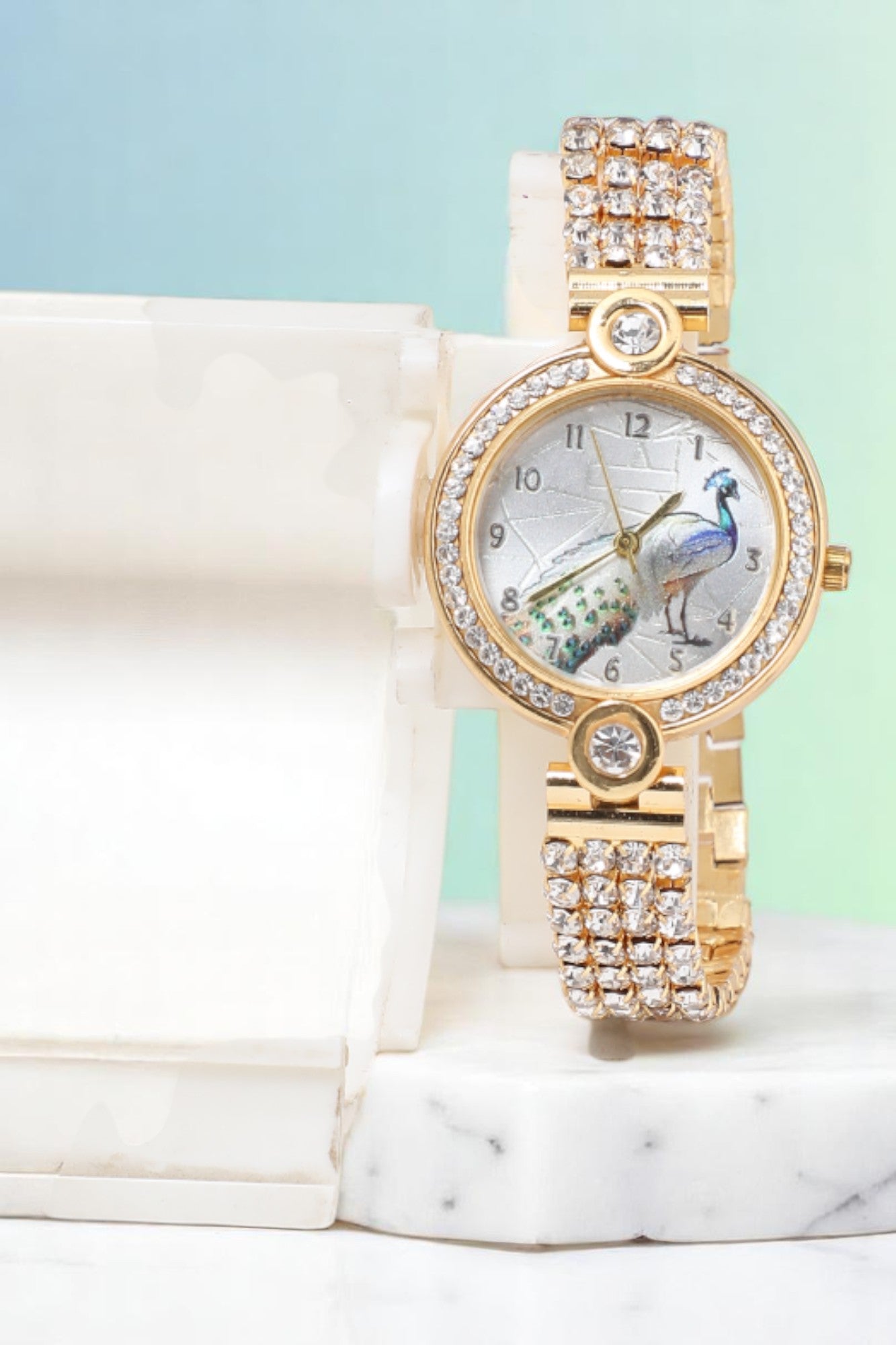 Women's Luxury Stone Chain Watch – Peacock Print Dial