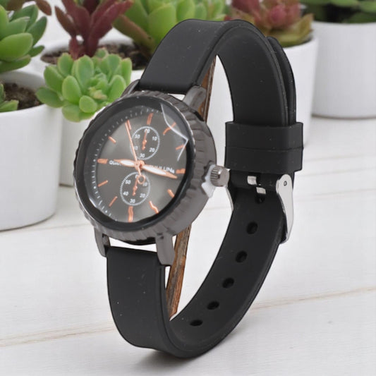 Fashionable Analog Watch for Women - Black