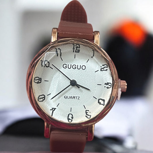 GUGUO Classic Analog Watch for Women Design #10