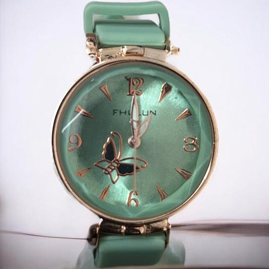 FHULUN Classic Analog Watch for Women Design #30
