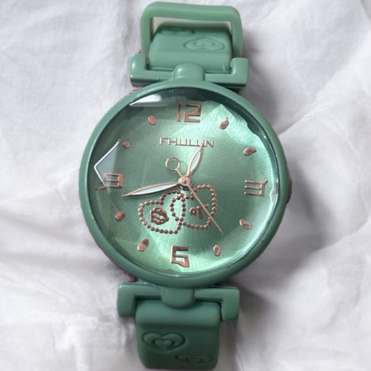 FHULUN Classic Analog Watch for Women Design #34