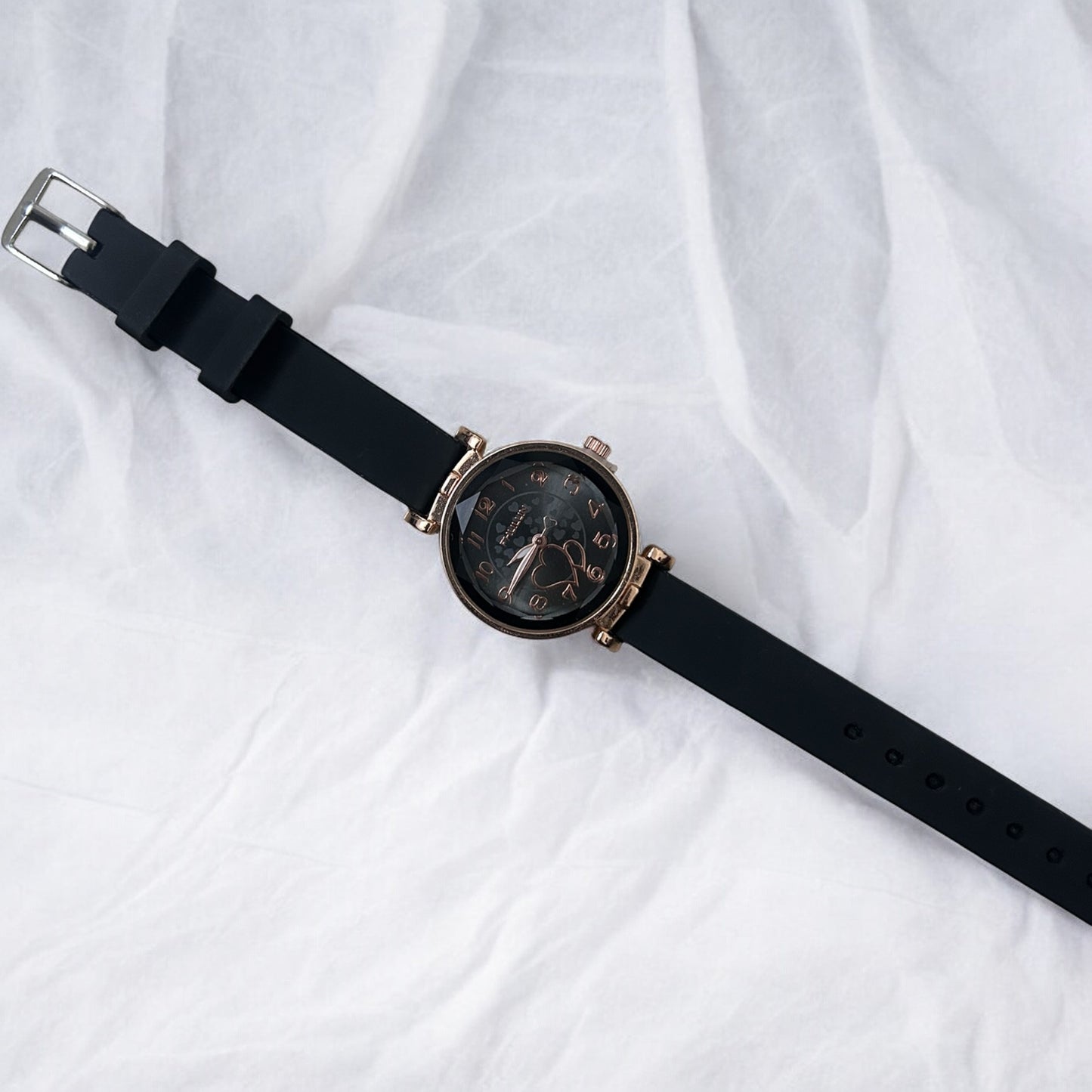 FHULUN Classic Analog Watch for Women Design #37