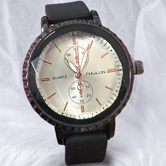 FHULUN Classic Analog Watch for Women Design #51